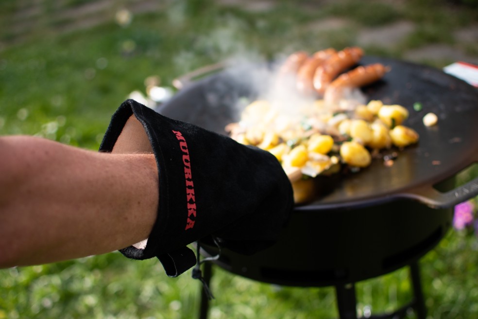 D_400_Glove_Action