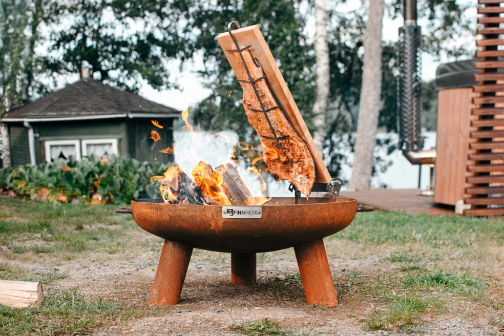 Feuerschale HARRI 60, perfekt zur Zubereitung von Flammlachs (Brett  ist optionales Zubehör)