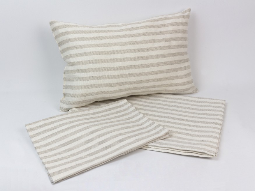 Pisla Sauna-Textilien - weiß-beige gestreift - Freisteller