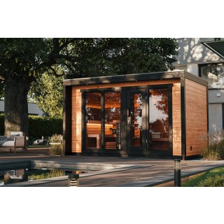 Gartensauna Blocksauna Element Superb von Finnwerk Aufnahme im Garten - mit Holztür, Katalogbild Garten