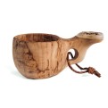Vorschaubild: Finnische Kuksa mit Kompass-Motiv auf Landkarte Nahaufnahme Freisteller