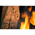 Vorschaubild: Lachsfilet Flammlchs am Lachsbrett beim knisternden Feuer