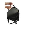 Vorschaubild: Muurikka Schutztsche und Rucksack fu¨r Feuerpfanne beim Befu¨llen.jpg